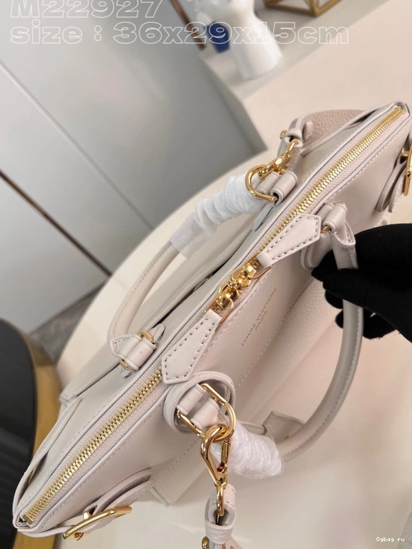 LOUIS LOCK VUITTON MM IT 0731